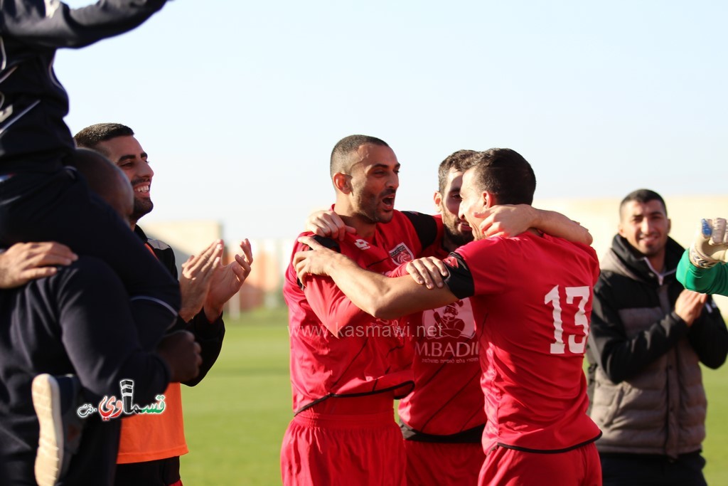    فيديو: العب يا ولد الوحدة فريق البلد ....ويتربع على عرش الدوري دون مدد ... و 3-1 اقوى من عين الحسد   